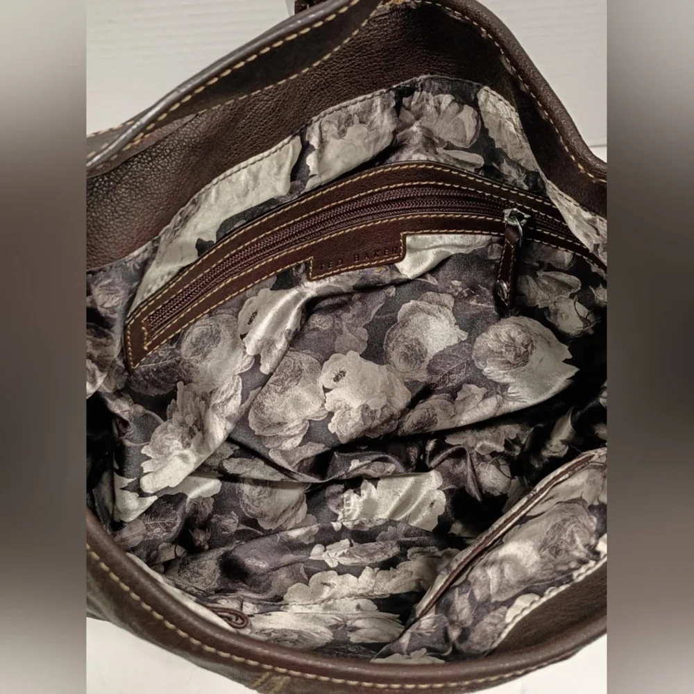 NWT Ted Baker Dog Clip Chocolate Leatjer‎ Shoulder Bag